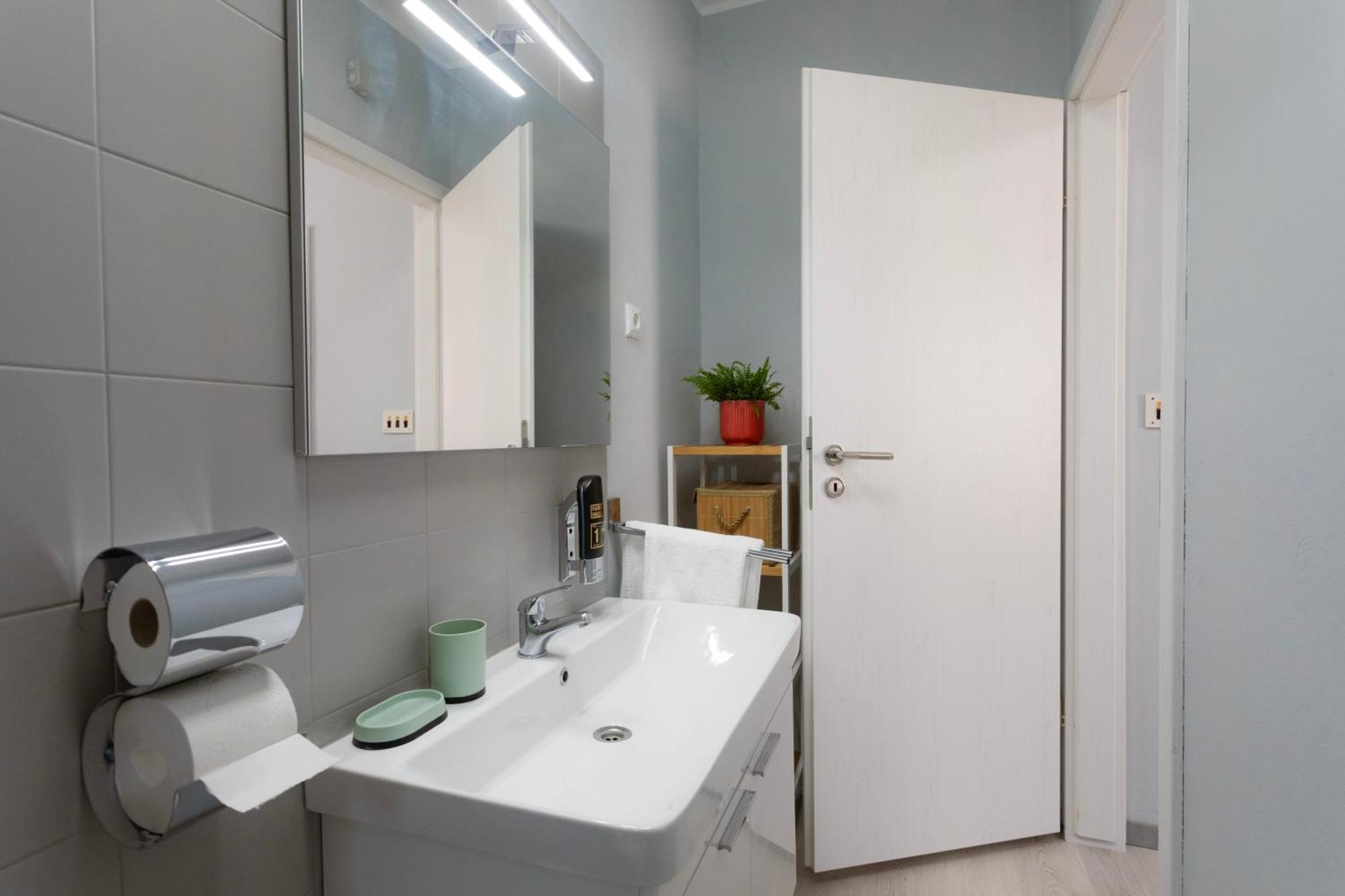 Apartments Galeb Rabac Exterior foto