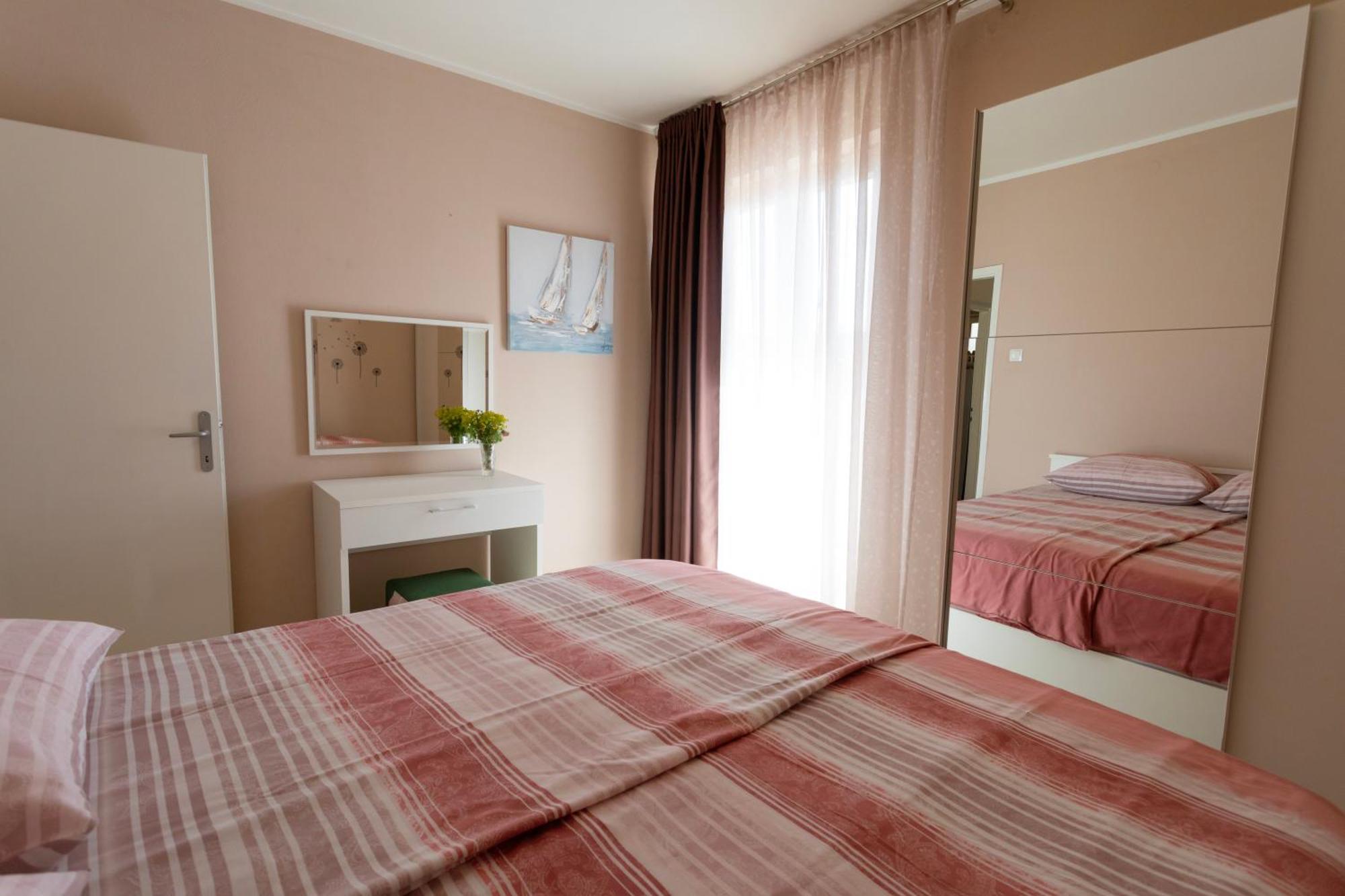 Apartments Galeb Rabac Exterior foto